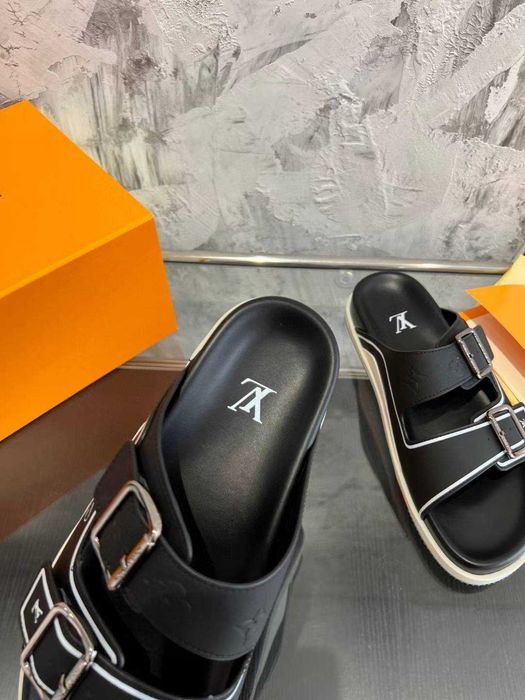 Louis Vuitton Buty, sandaly klapki, skora 180220