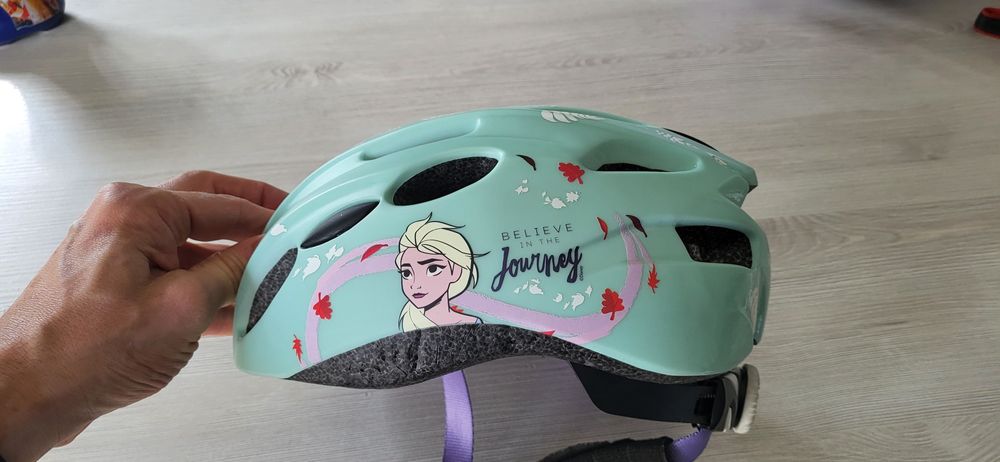 Kask dla dziewczynki. Jak nowy!