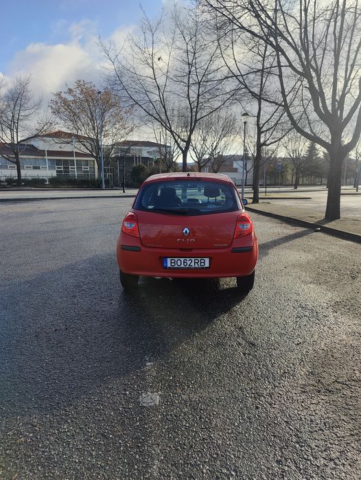 Renault Clio 3 2006 1.2 Gasolina | Vermelho | 200.000 km | IPO NOV