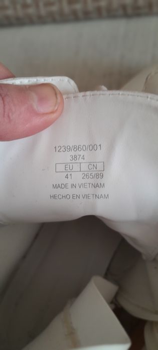 Черевики білі bershka