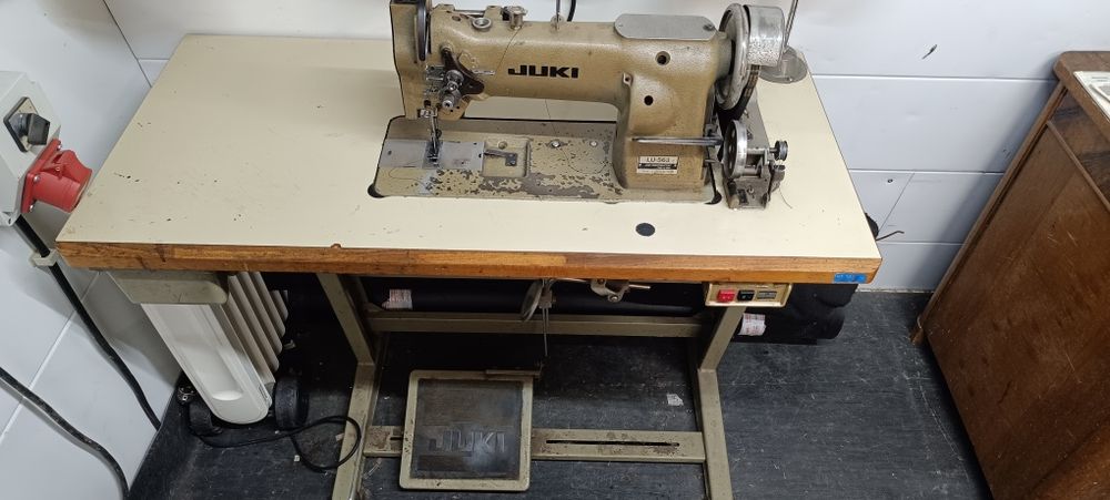Do sprzedania maszyny do szycia Juki i Claes