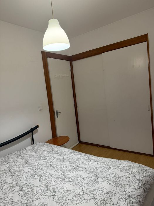 Quarto para arrendar — Restelo - 550€ c contas