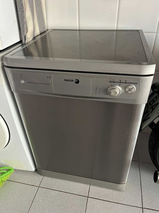 Máquina de lavar loiça Fagor em Inox