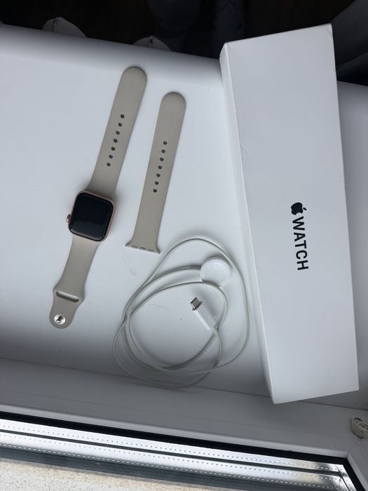 Apple Watch SE 40 мм