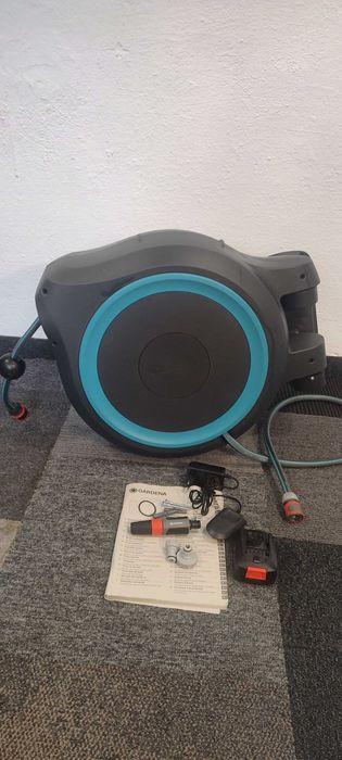 Wąż ogrodowy ścienny na bębnie z aku. Gardena   S-240