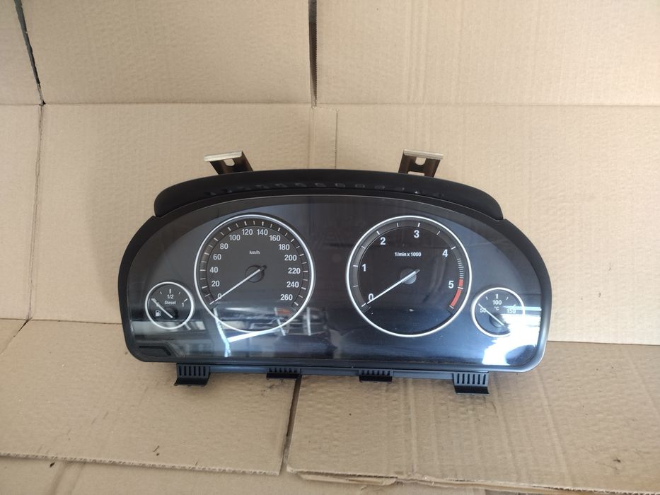 Zegary BMW f10/f11 diesel Europa duży fis licznik