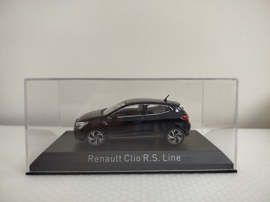 Miniatura Renault Clio RS Line 1/43 Nova