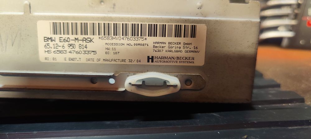 Rádio BMW E60 (Pre-LCI) p/ Reparação ou Peças + Leitor CD Funcional