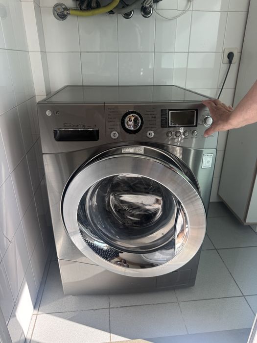 Máquina de Lavar Roupa LG Inverter DirectDrive 11kg
