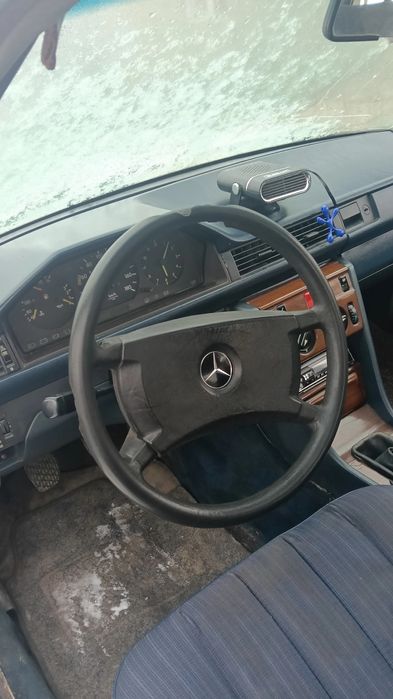 Мерседес 124 в непоганому стані