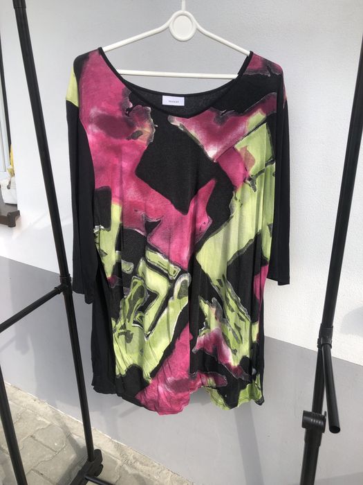 Kolorowa tunika dla puszystej pani