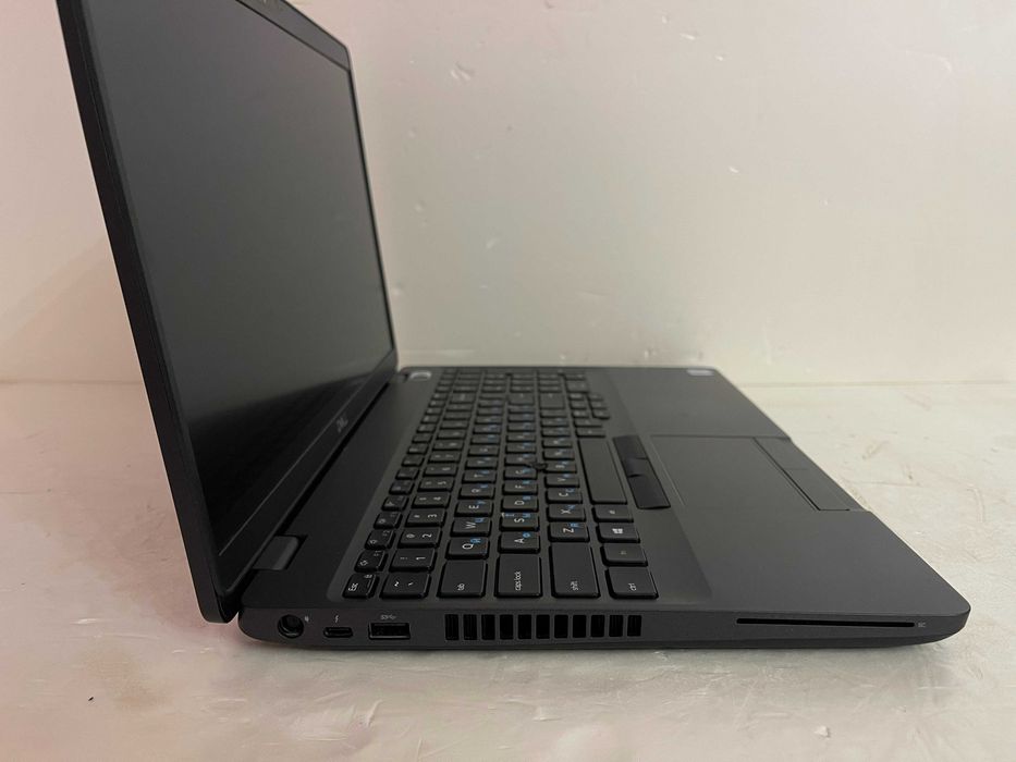 Игровой СВЕЖАК!! DELL Latitude 5501 / Core i7 9850H X12 / 16 RAM / GeForce GDDR5