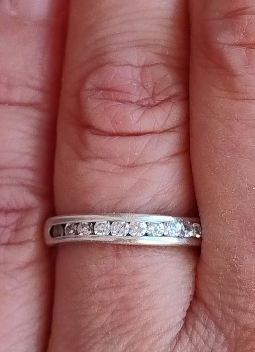 Srebrny pierścionek Yes