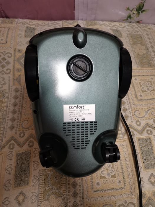 Вертикальный пароутюг Comfort FY-12