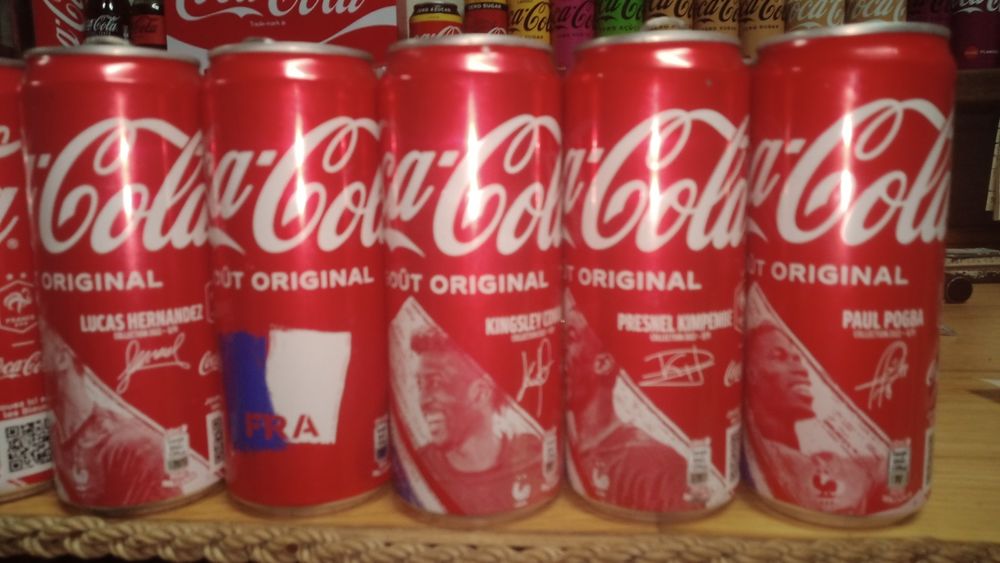 Colecçao de latas coca cola da seleççao de futebol frança 2022