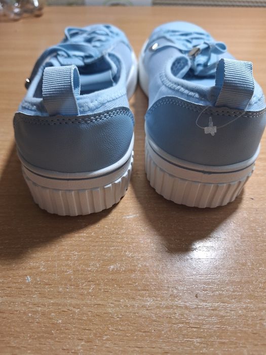 Мокасини жіночі 35 розміру