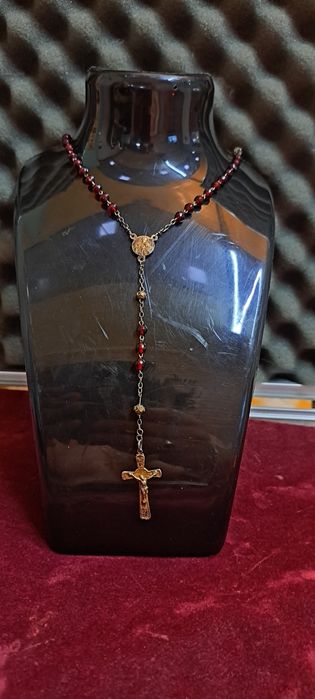 Terço em prata muito antigo.