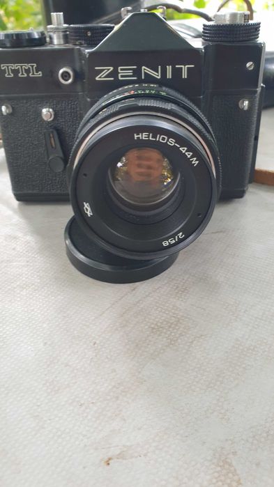 Фотоаппарат Зенит TTL с объективом Гелиос-44-2