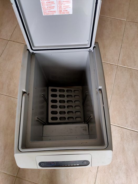 Geleira Dometic 12v64282350154242122
