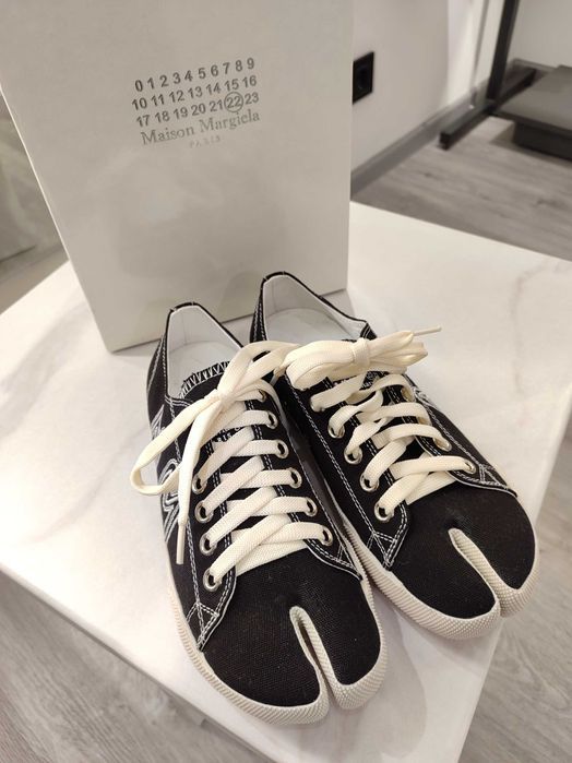 Кеди MM6 Maison Margiela Tabi Embroidered Sneakers Black