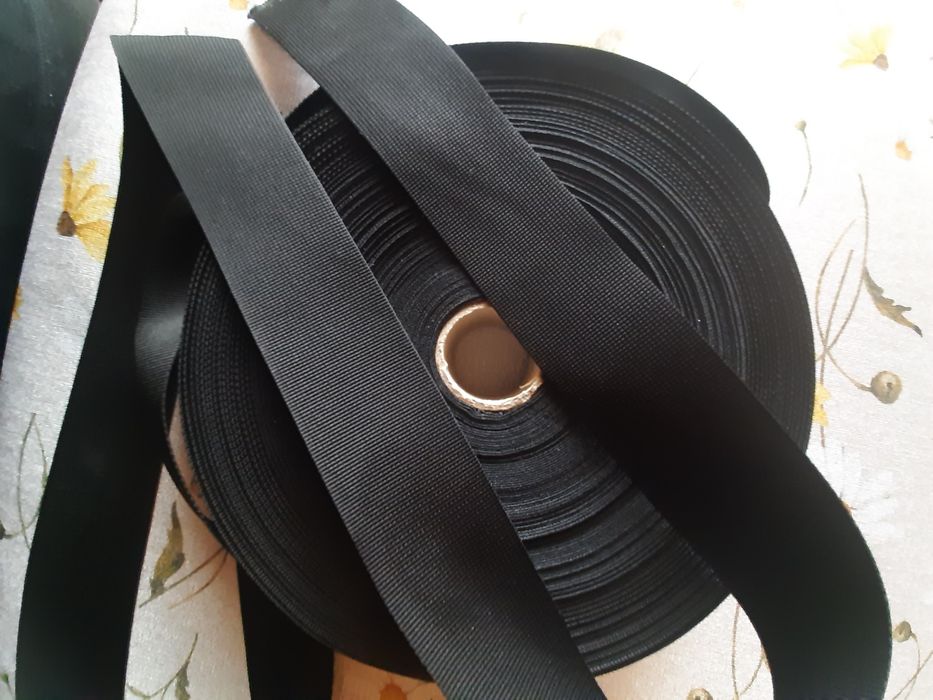 Tasma czarna 4cm.