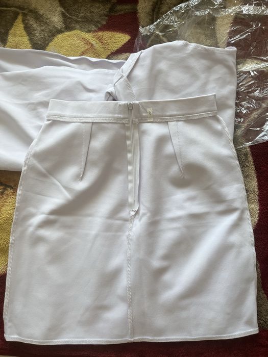 Костюм (топ, пітжак, спідниця) білий