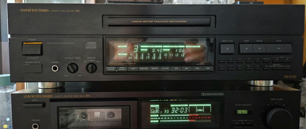 Onkyo integra A-8670,TA-2550,DX-6750,pilot