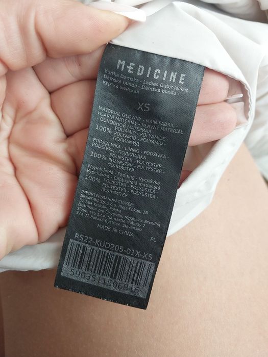 Pikowana kurtka Medicine XS/S Kremowo szara kurtka oversize Watowana