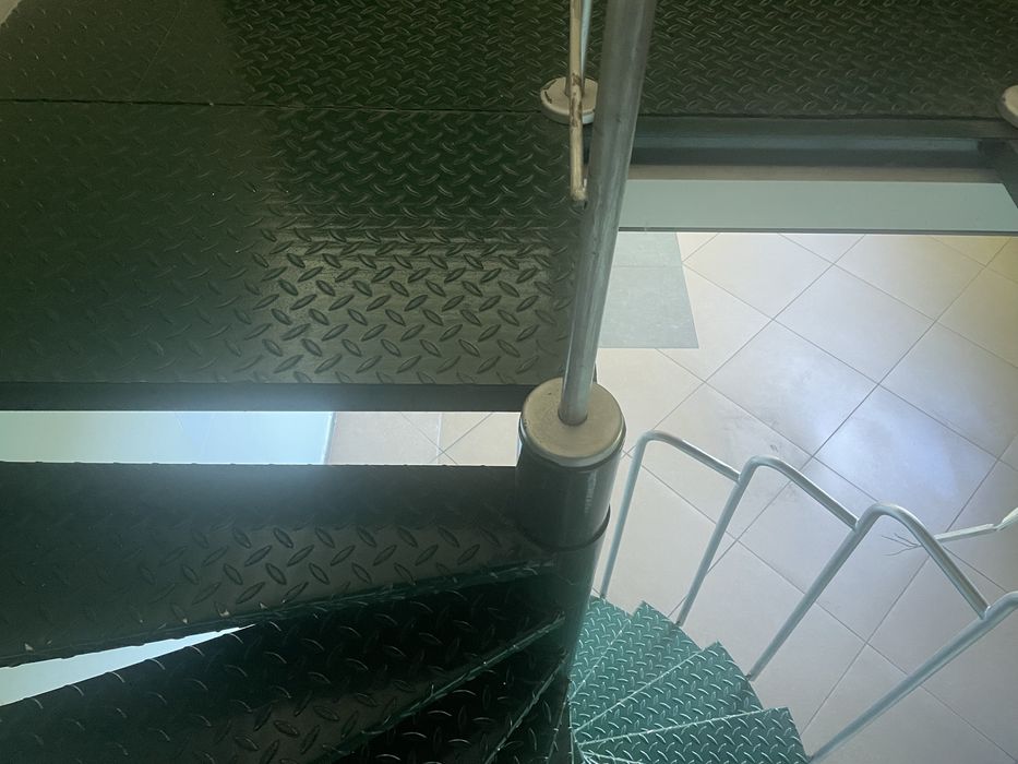 Schody kręcone metalowe