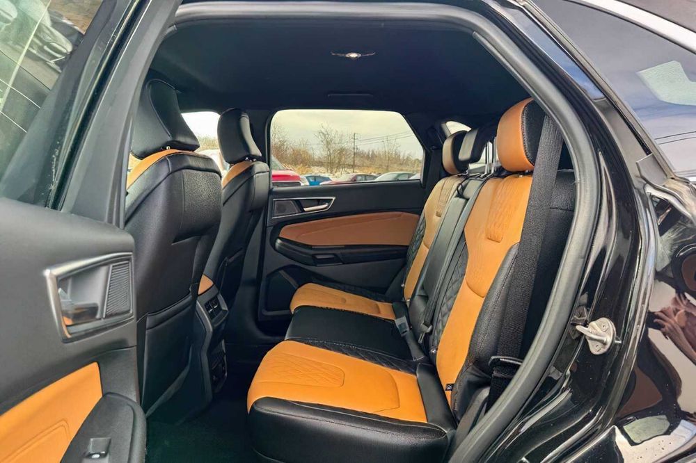 Ford Edge Titanium      2024