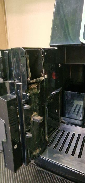 Ekspress do kawy DeLonghi Perfecta Evo