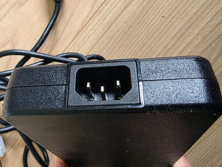 Zasilacz Dell GA240PE1-00 240W 19.5V 12.3A 7.4