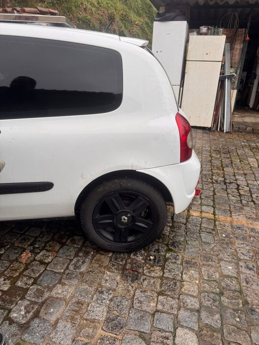 Todo o material Renault clio