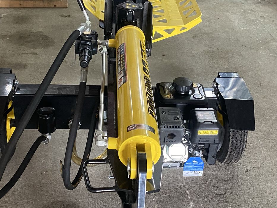 Łuparka do drewna  hydrauliczna 27ton spalinowa