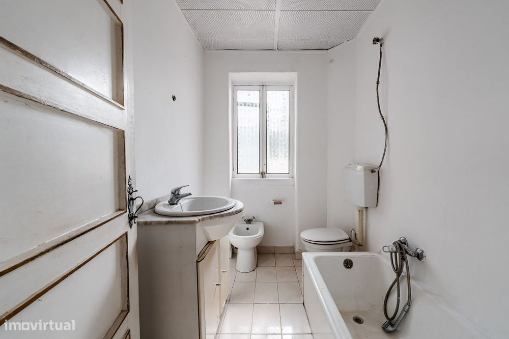 Apartamento T2 à venda na Rua General Humberto Delgado