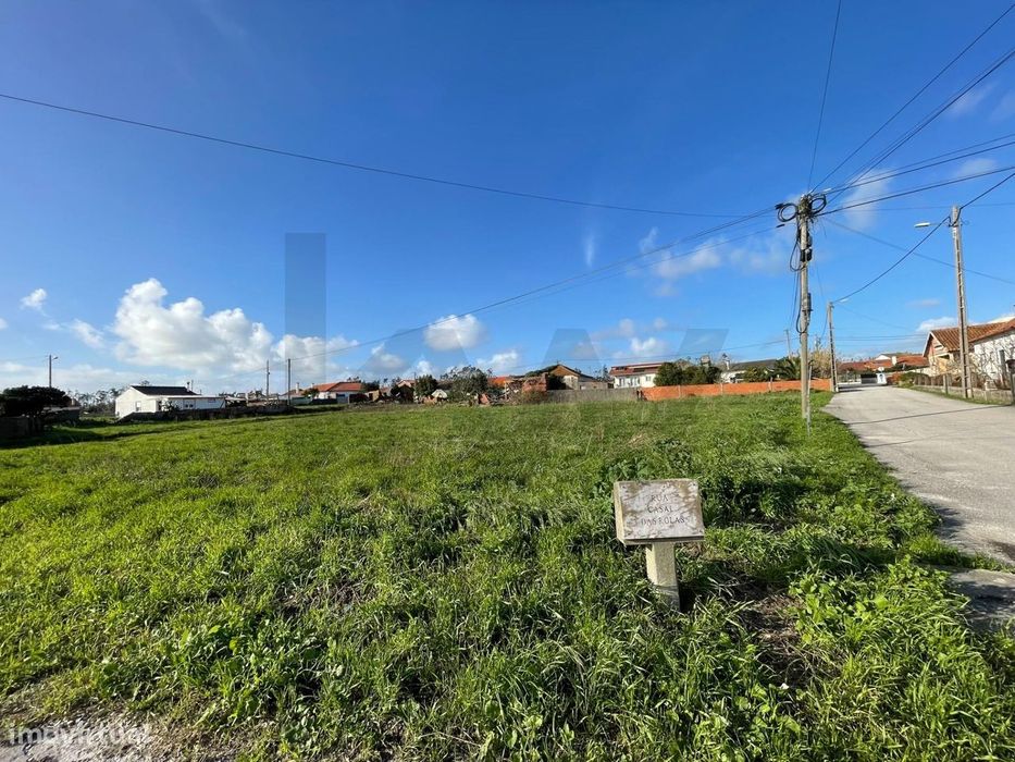Terreno à Venda com 1.370 m2 | Rua do Estreito, Coimbrão (Leiria)