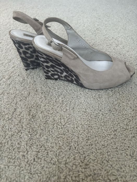 Buty na koturnie 36