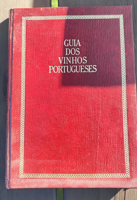 Livro "Guia dos Vinhos Portugueses"