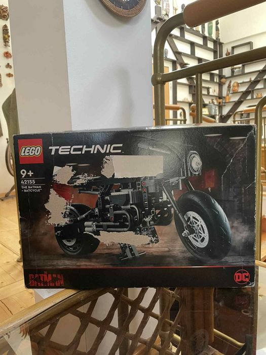 LEGO 42155 the Batman Batcycle, Batmotor