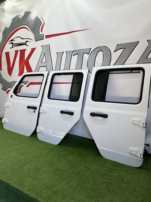 Двери правые левые передние задние на Jeep Wrangler JL 2018-2024