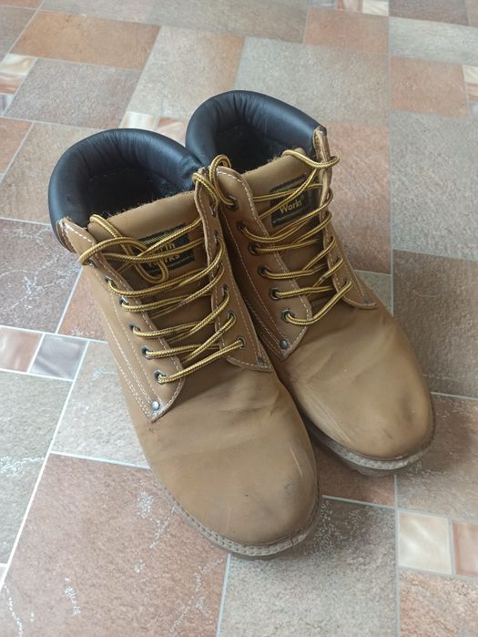 Черевики / ботінки