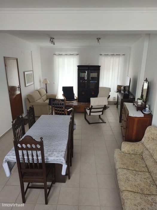 Moradia T5 com terraço e varanda em Óbidos