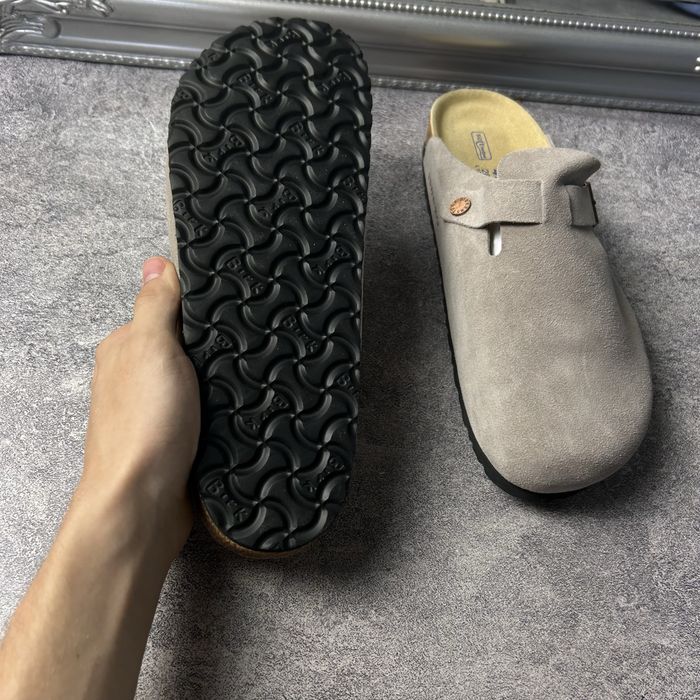 Birkenstock Стильні та зручні замшеві клоги (мюлі) в стилі Boston!