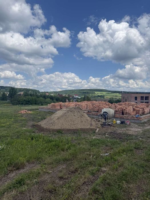Продам котедж у Новому Роздолі