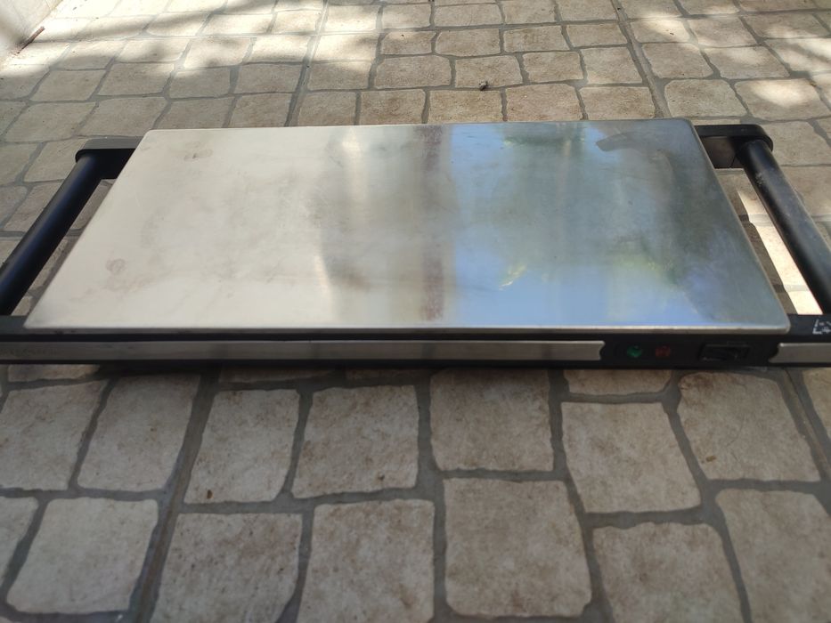 Placa para manter comida quente