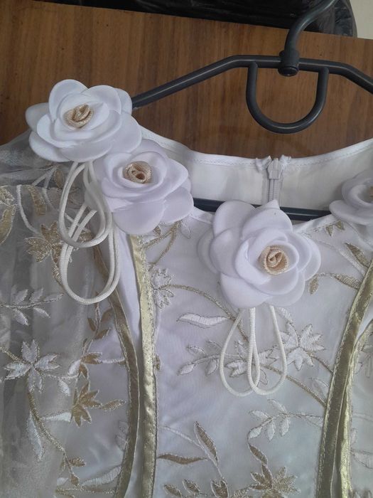 Продам плаття для дівчинки