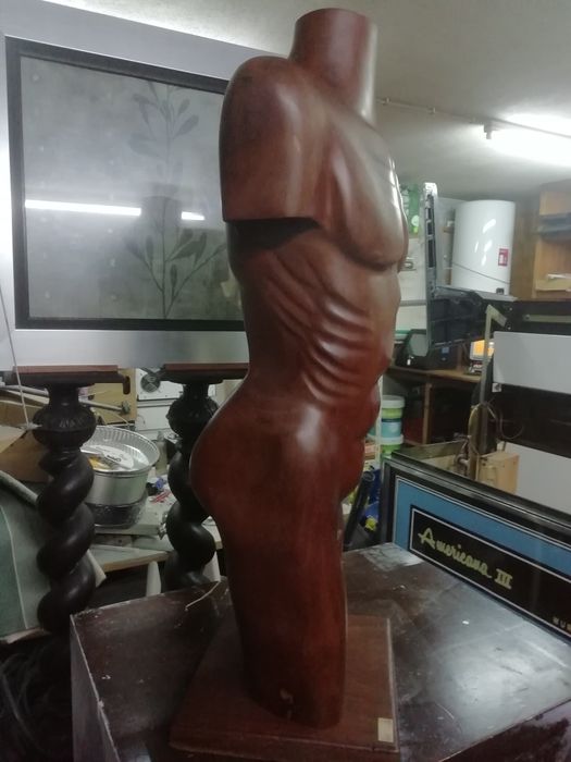 Escultura del famoso escultor Miguel Estrella