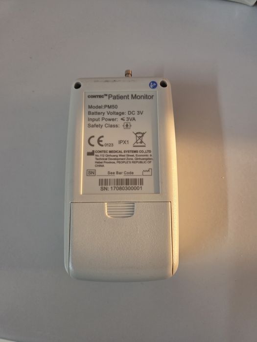 Monitor portátil de tensão arterial, saturação de oxigénio e frequencia cardiaca