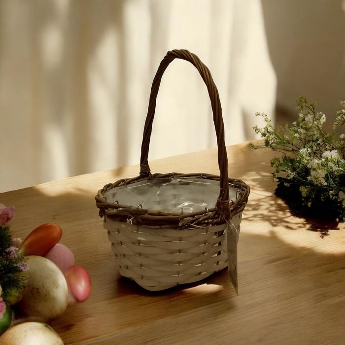 Koszyk wiklinowy wielkanocny