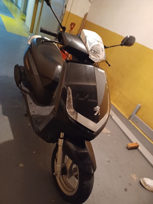 Pegout vivacity 50cc 
Você precisa de um virabrequim.